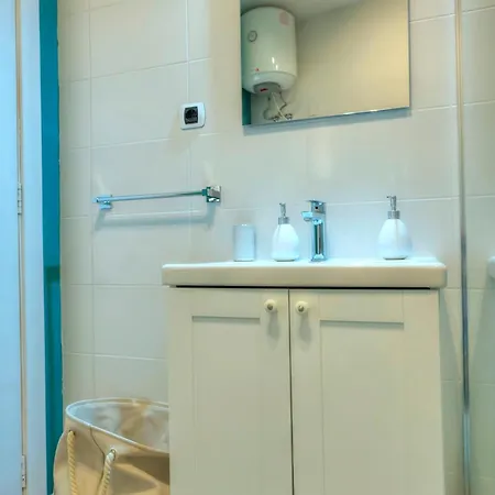Modern 2bd Stylish With Balcony - Close To Saint Thomas Apartmán *