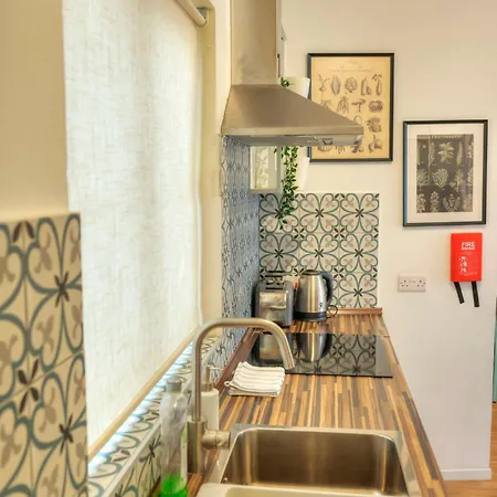 Modern 2bd Stylish With Balcony - Close To Saint Thomas Marsaskala
