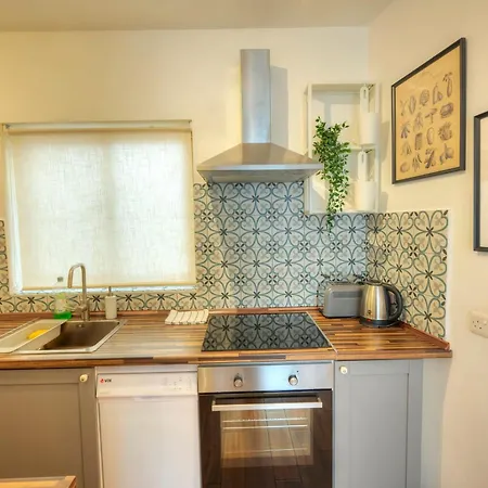 Modern 2bd Stylish With Balcony - Close To Saint Thomas Apartmán Marsaskala