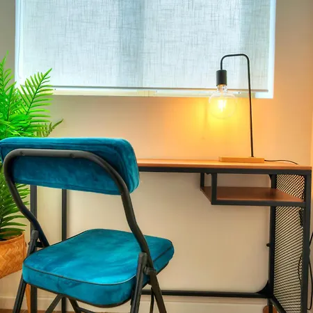 Modern 2bd Stylish With Balcony - Close To Saint Thomas *