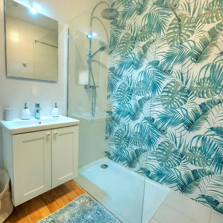 Апартаменты Modern 2bd Stylish With Balcony - Close To Saint Thomas *